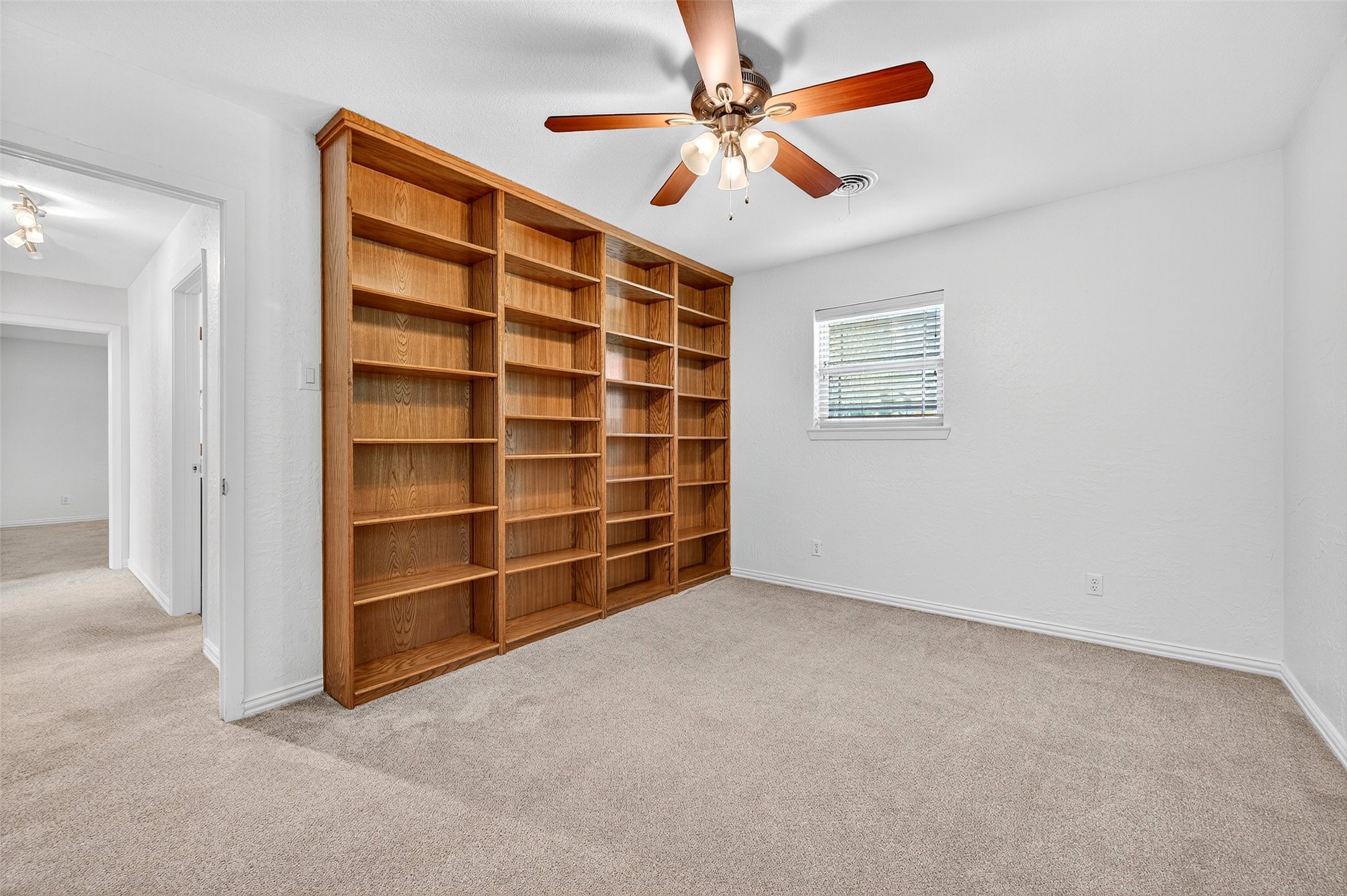 100 Kiowa Drive S