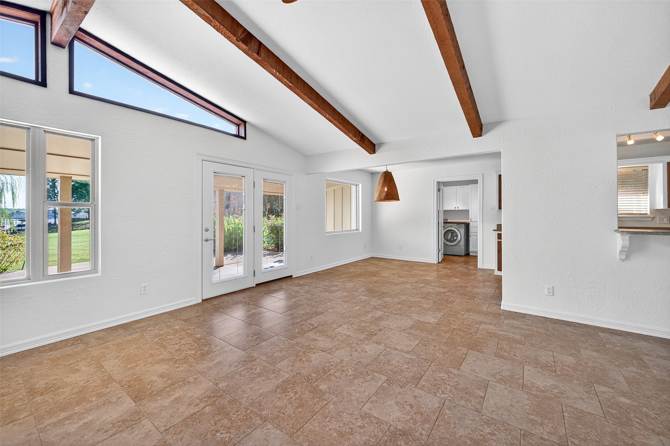 100 Kiowa Drive S