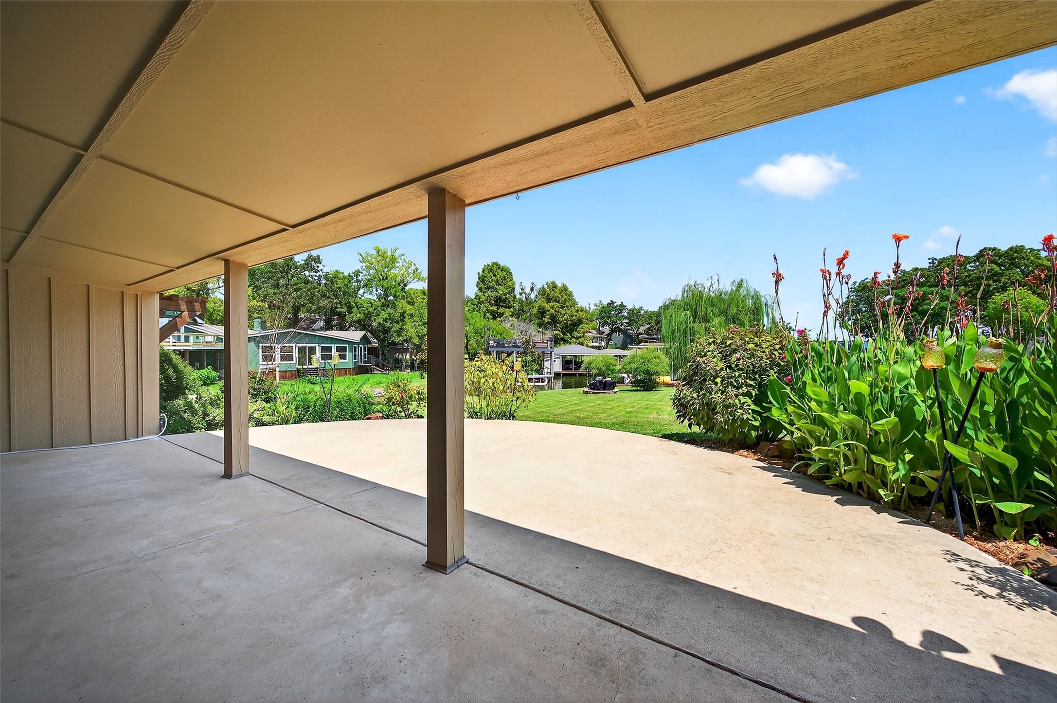 100 Kiowa Drive S