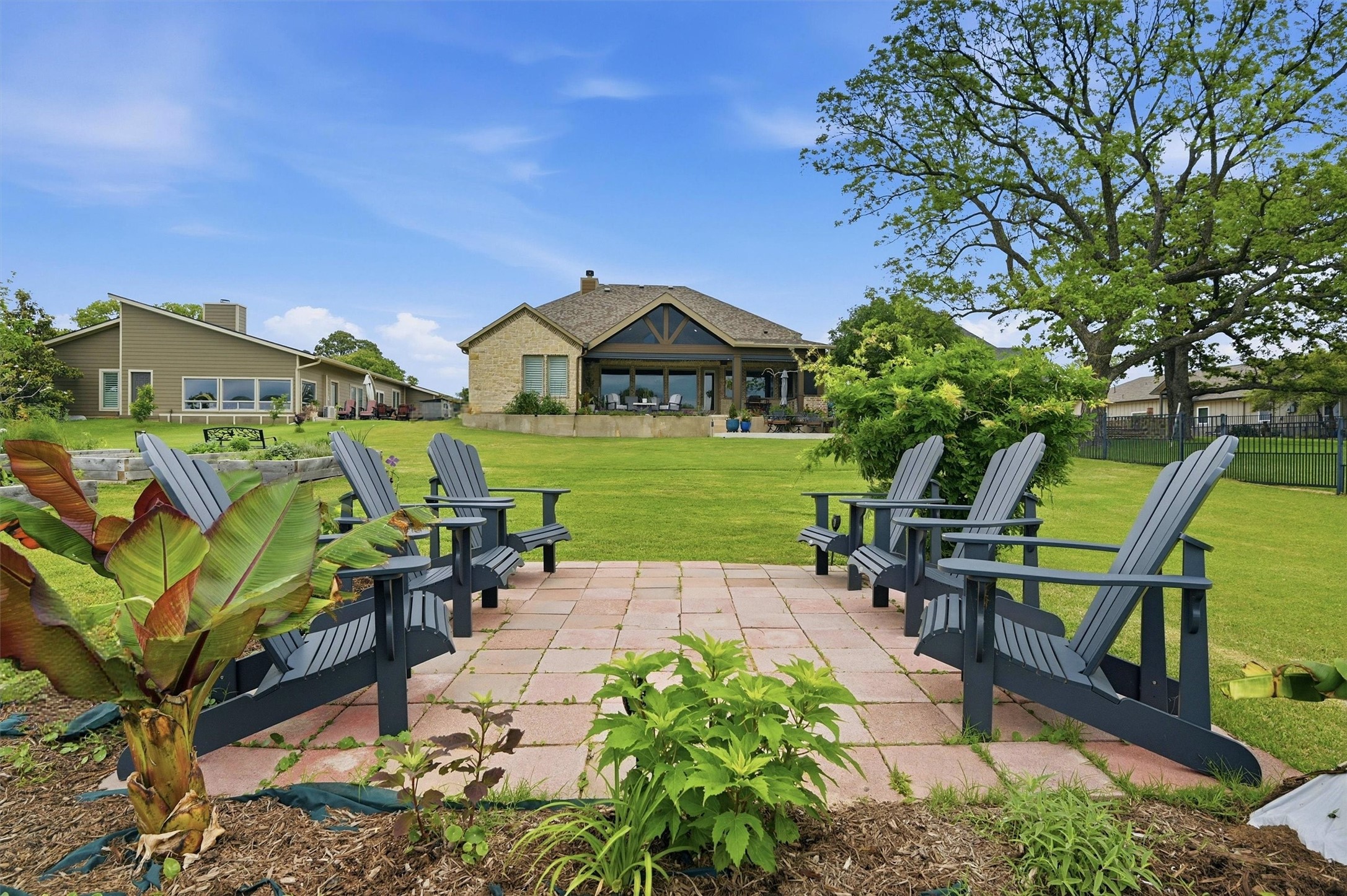 613 Kiowa Drive W