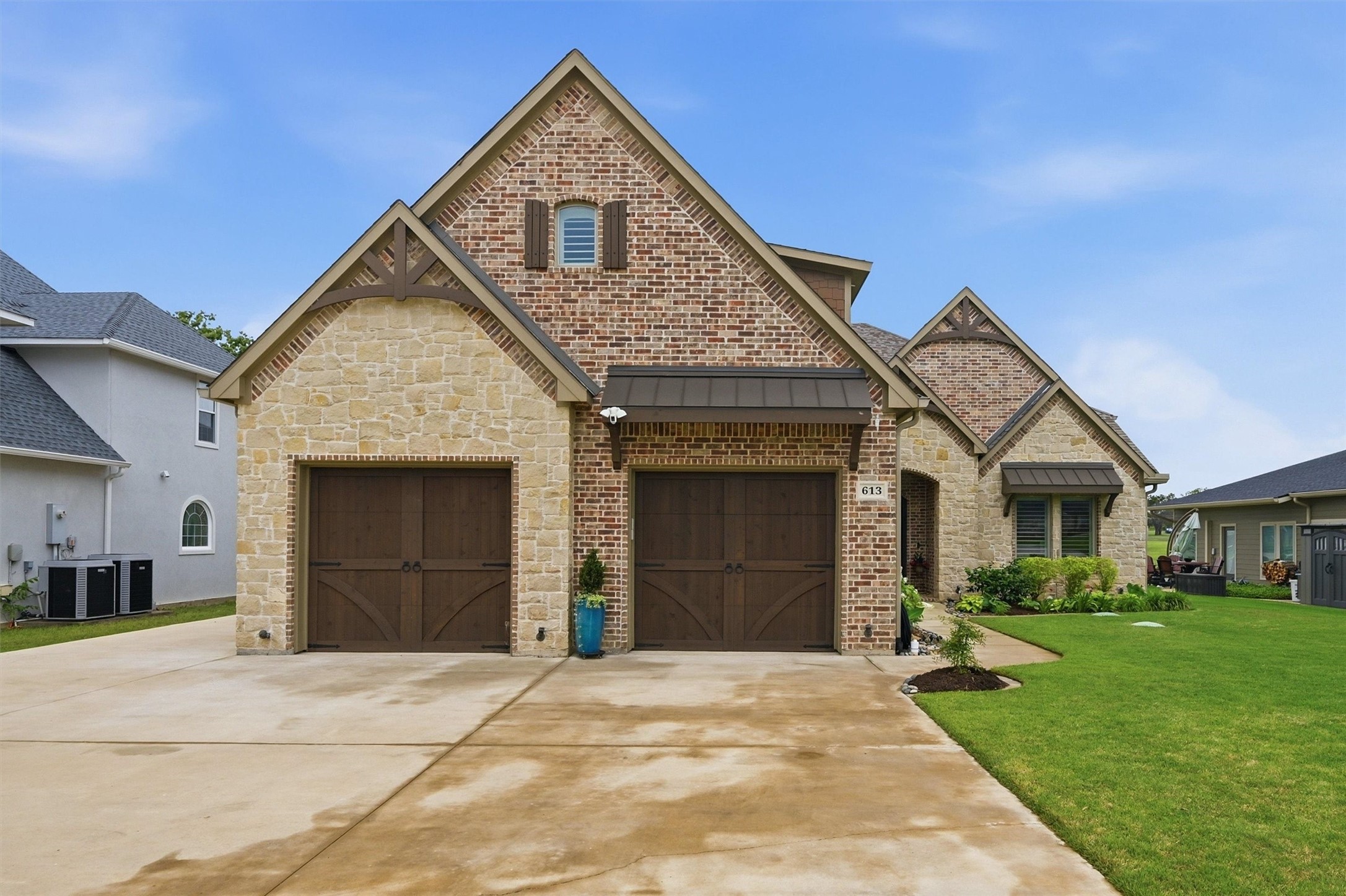 613 Kiowa Drive W