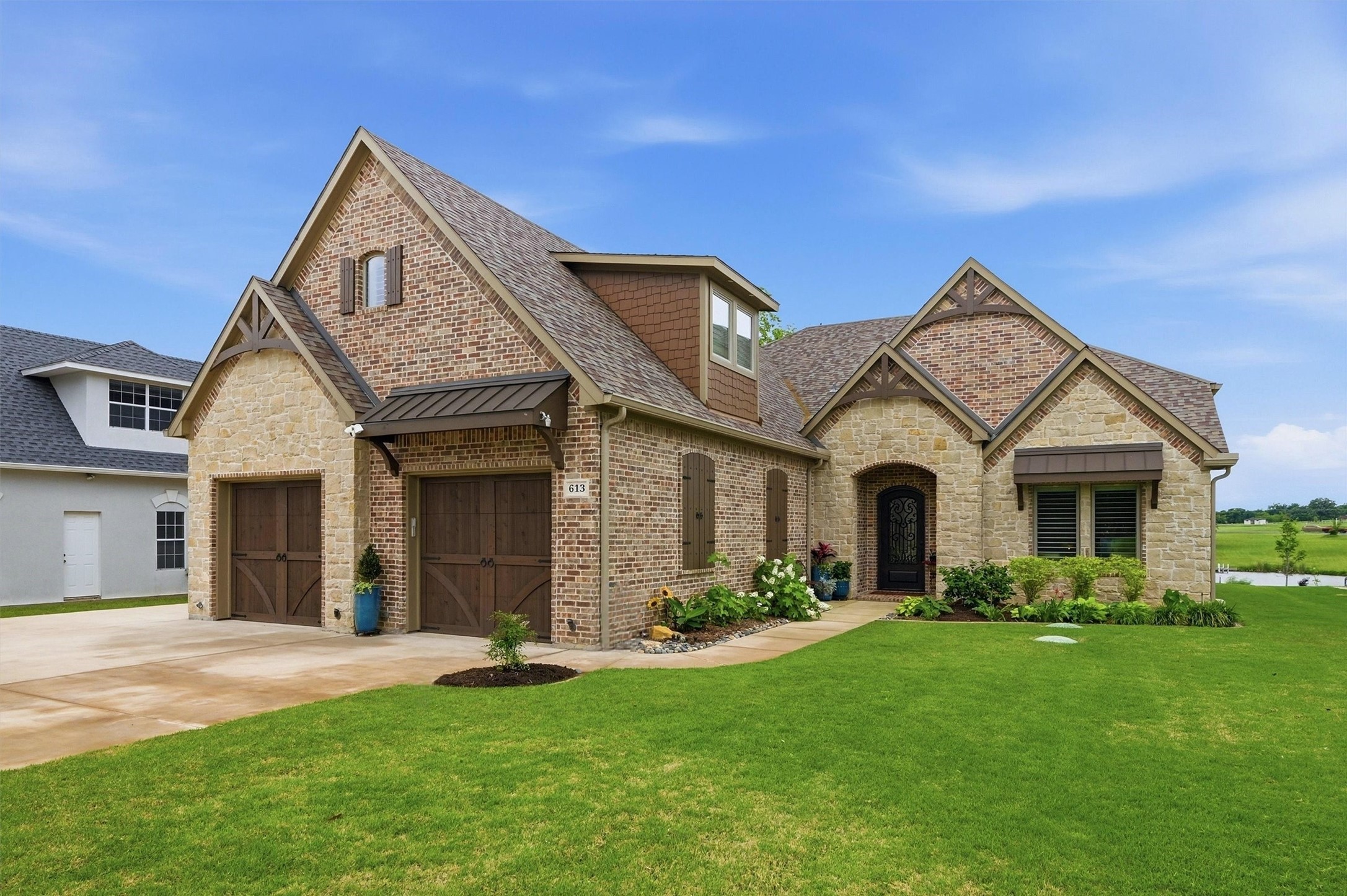 613 Kiowa Drive W