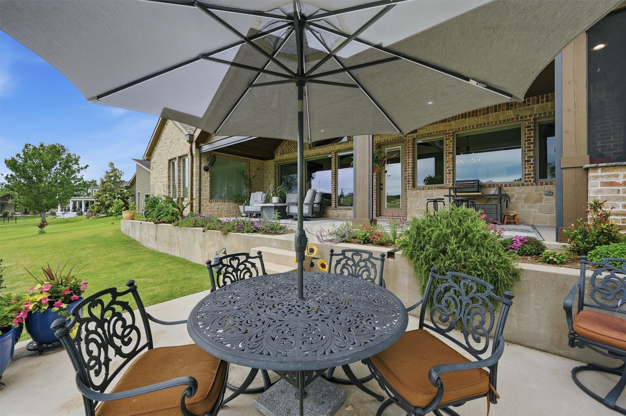 613 Kiowa Drive W