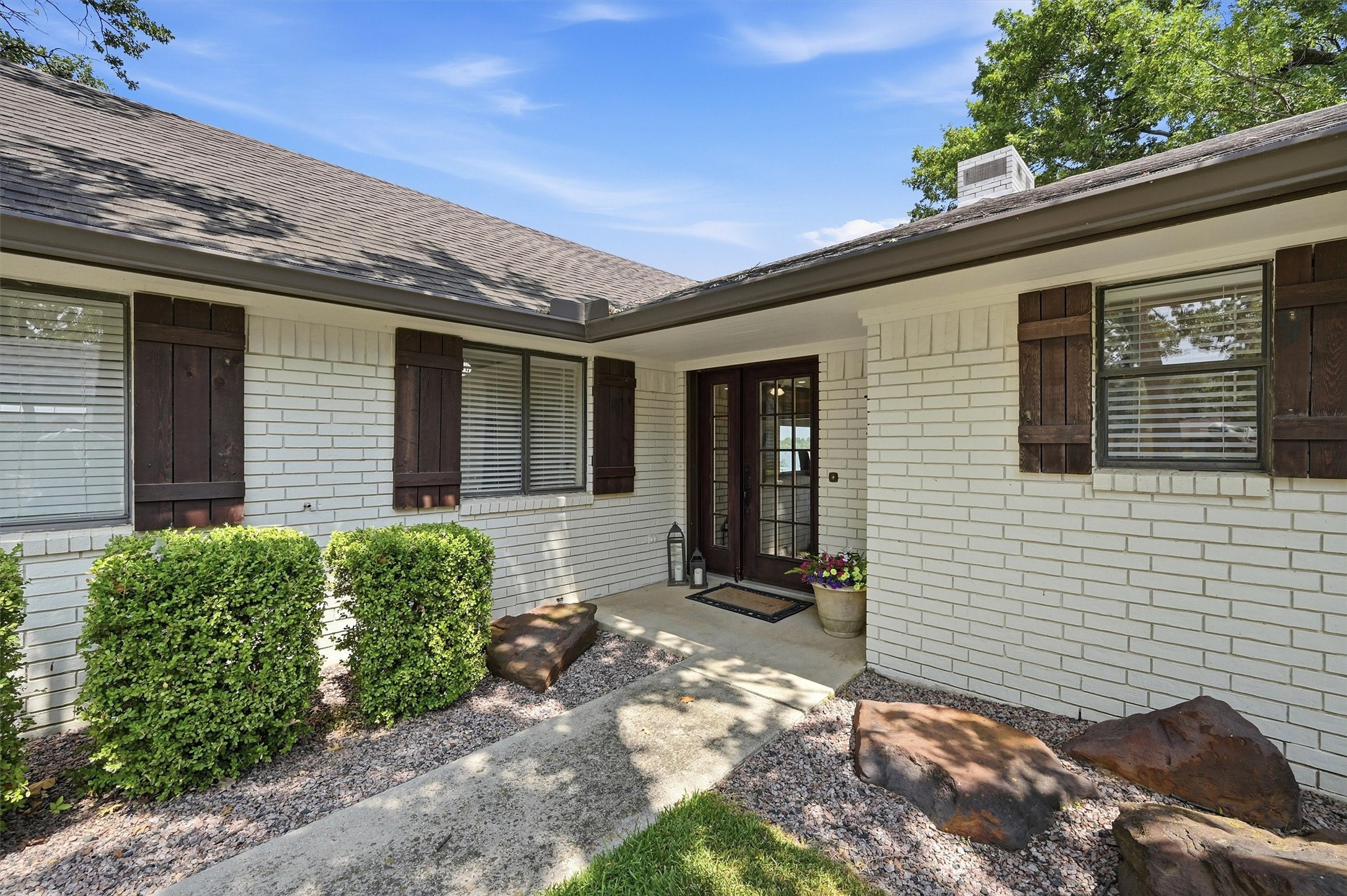 1011 Kiowa Drive W