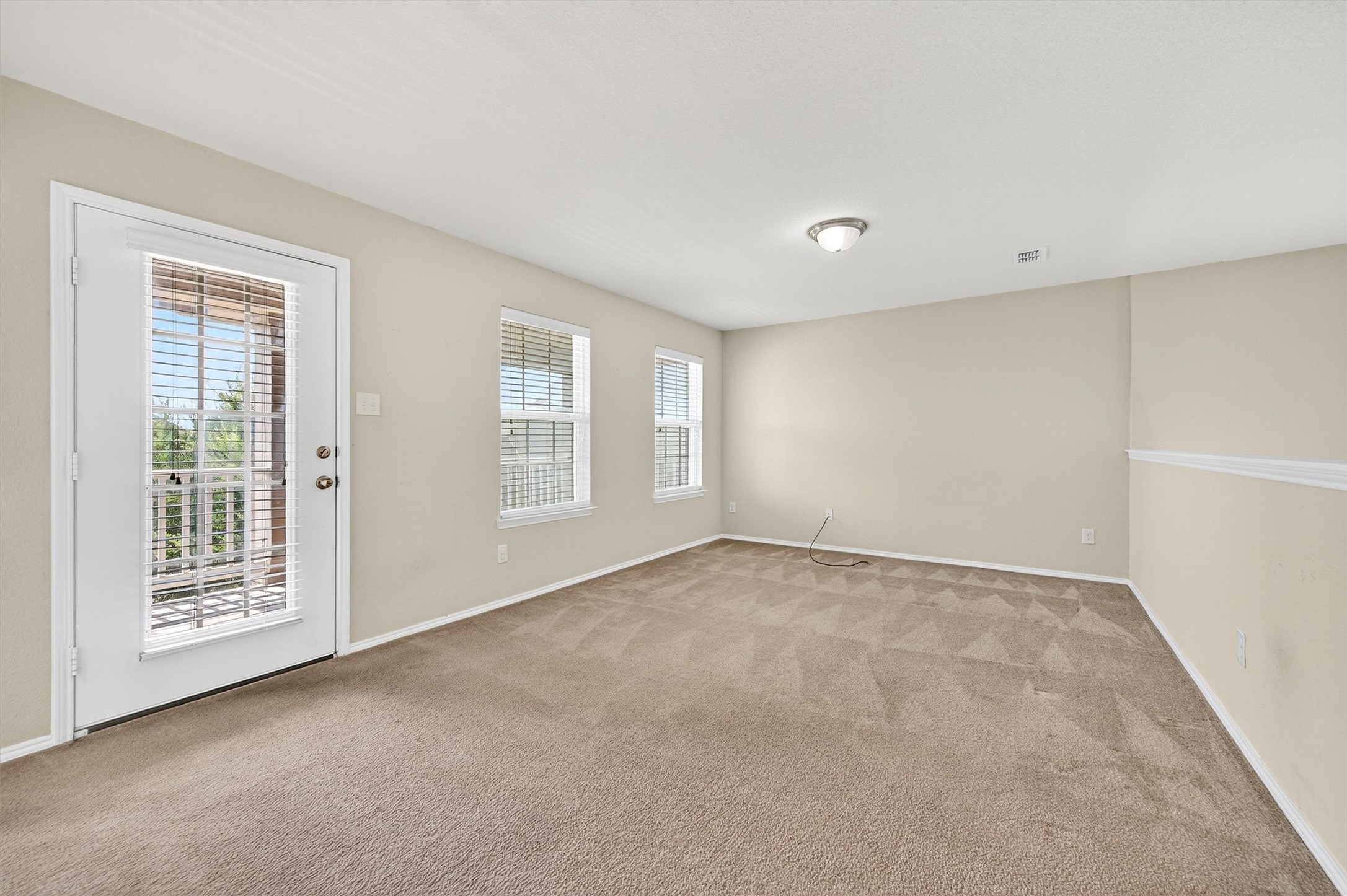 4515 Hummingbird Drive