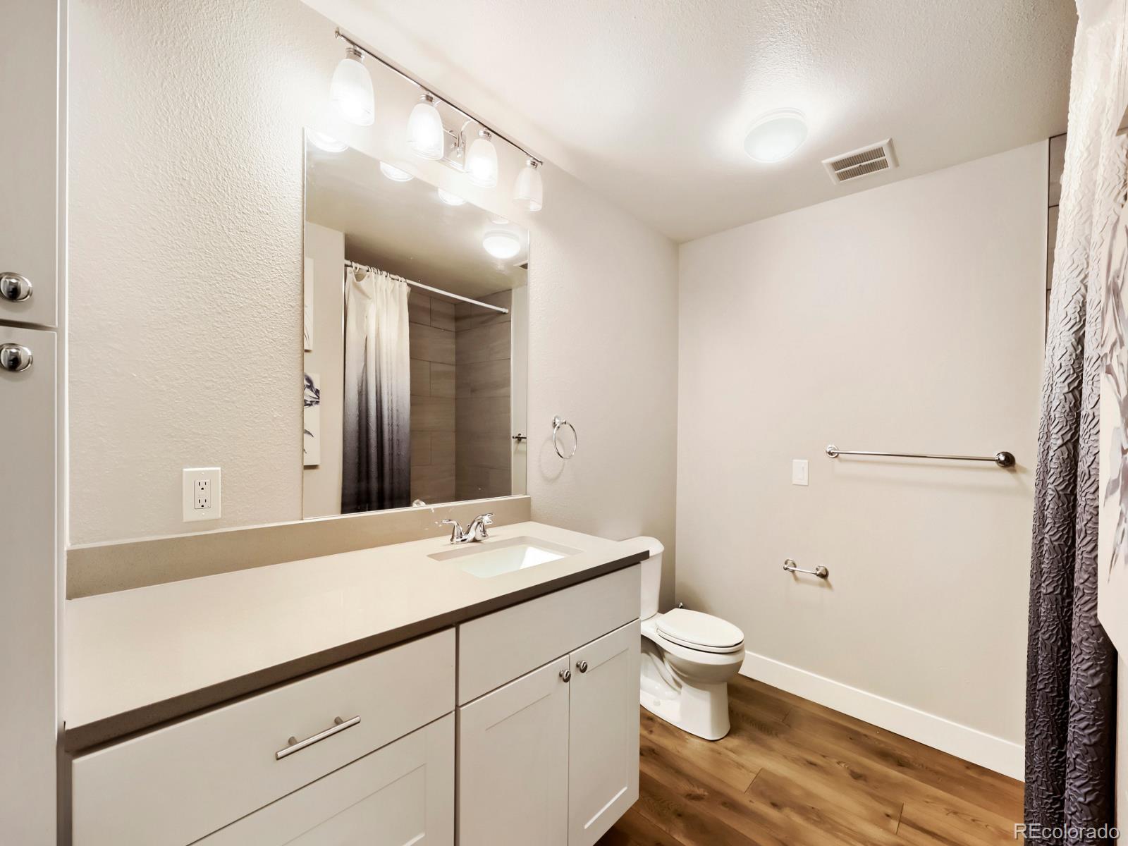 190 E Highline Circle Unit: 202