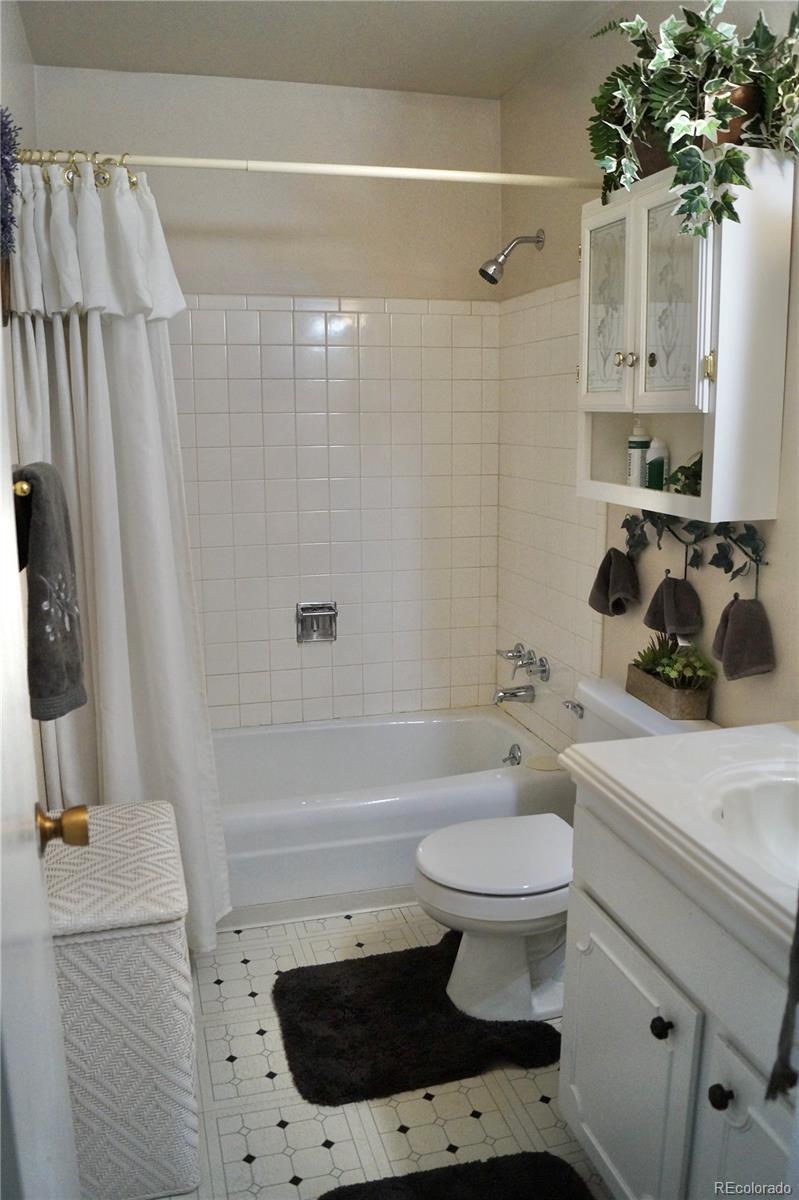 8723 Santa Fe Drive