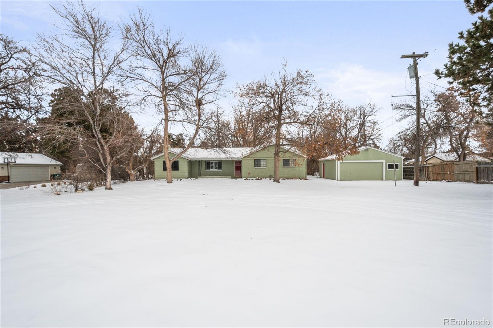 1876 S Chester Circle