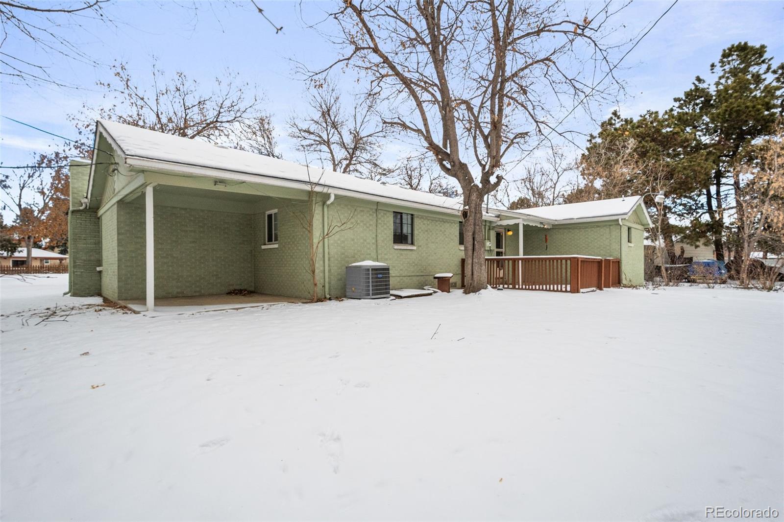 1876 S Chester Circle