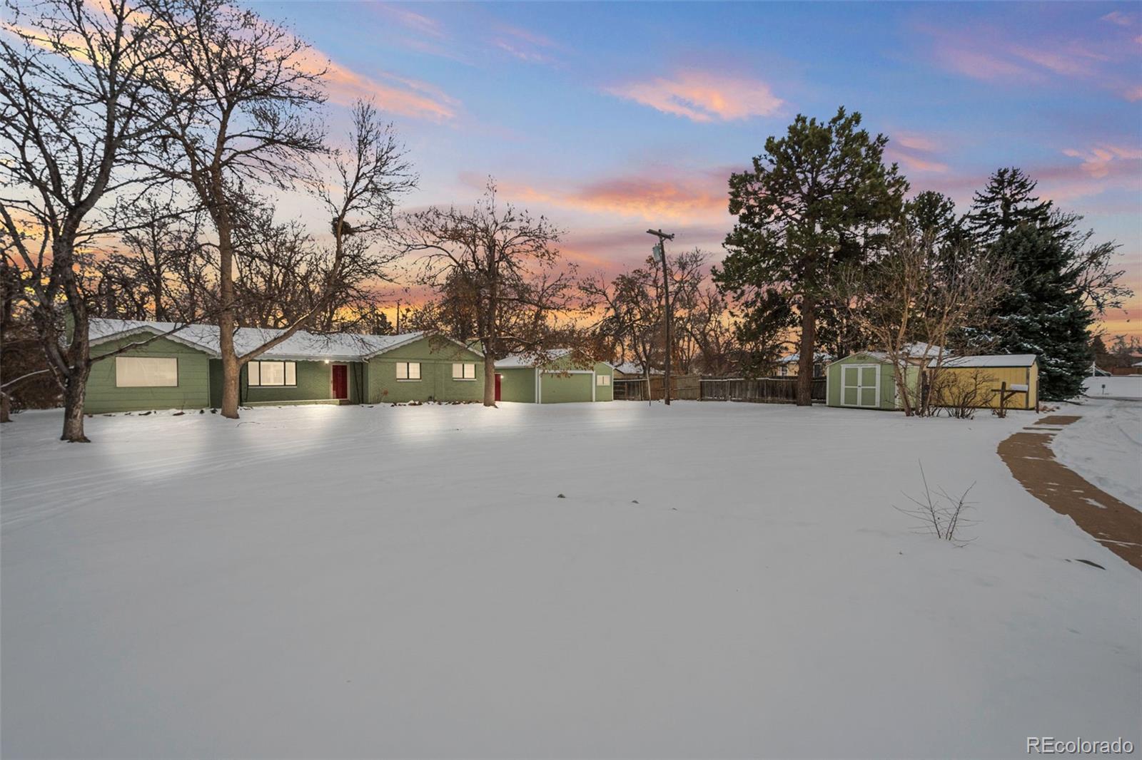 1876 S Chester Circle