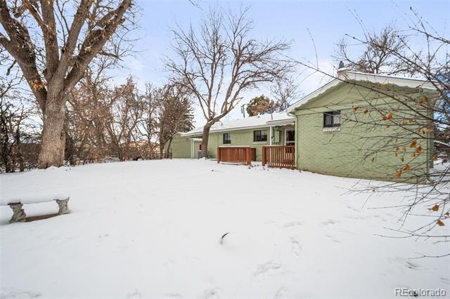 1876 S Chester Circle