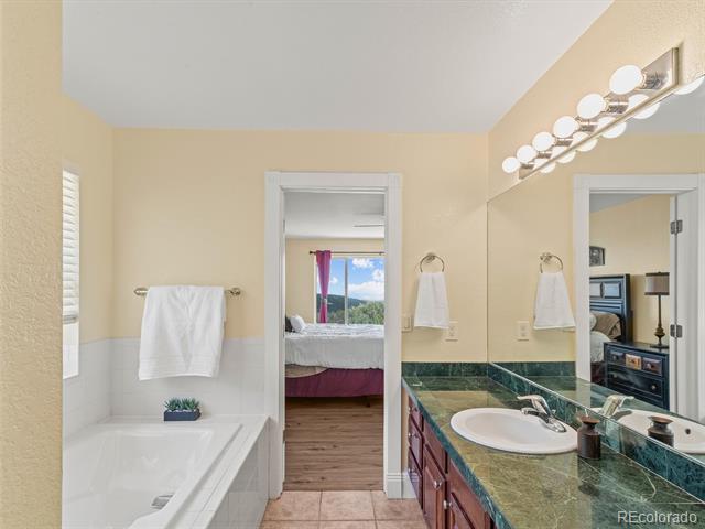 479 Canterbury Court