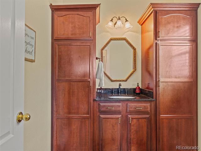 479 Canterbury Court