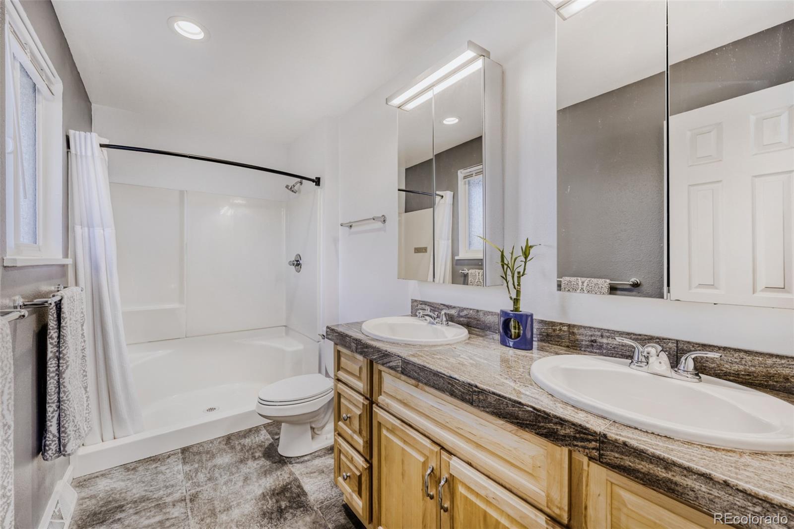 2170 S Flower Street