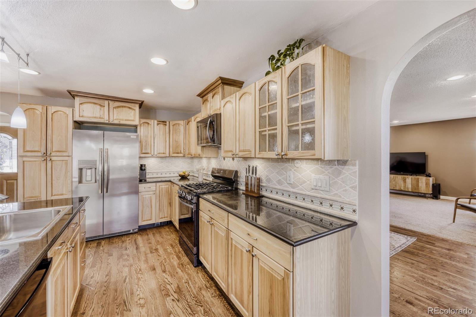 2170 S Flower Street