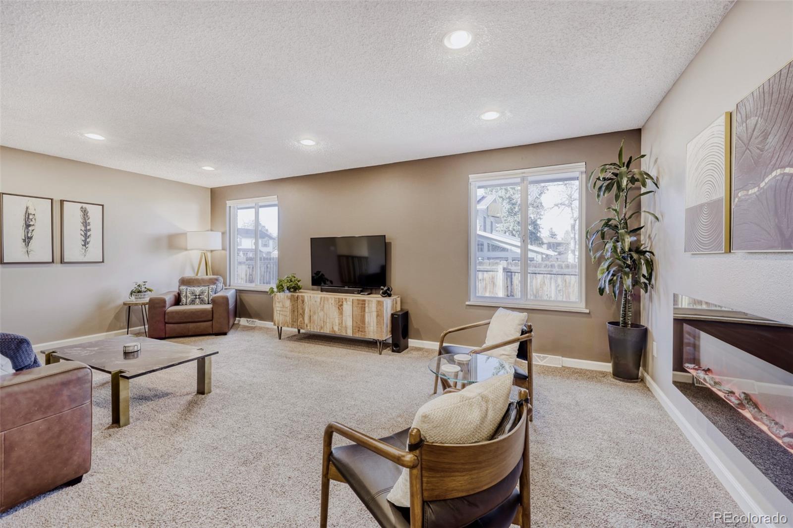 2170 S Flower Street