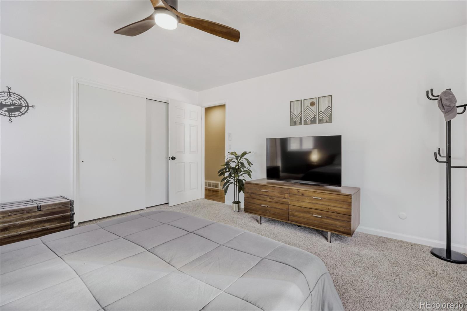 2170 S Flower Street