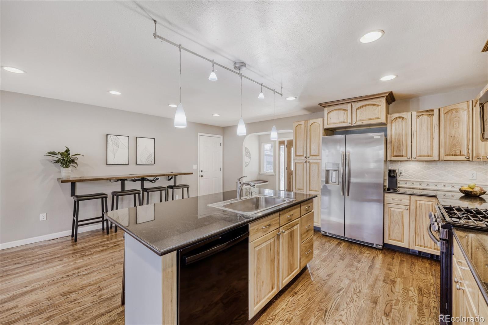 2170 S Flower Street