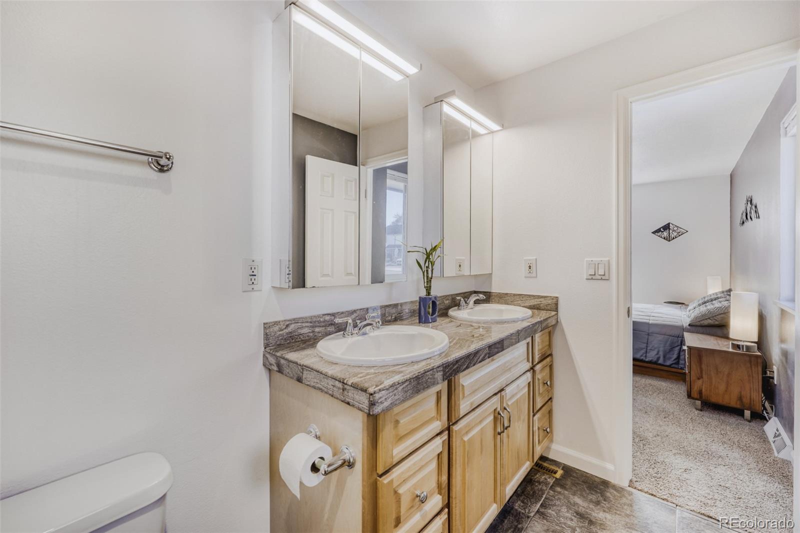 2170 S Flower Street