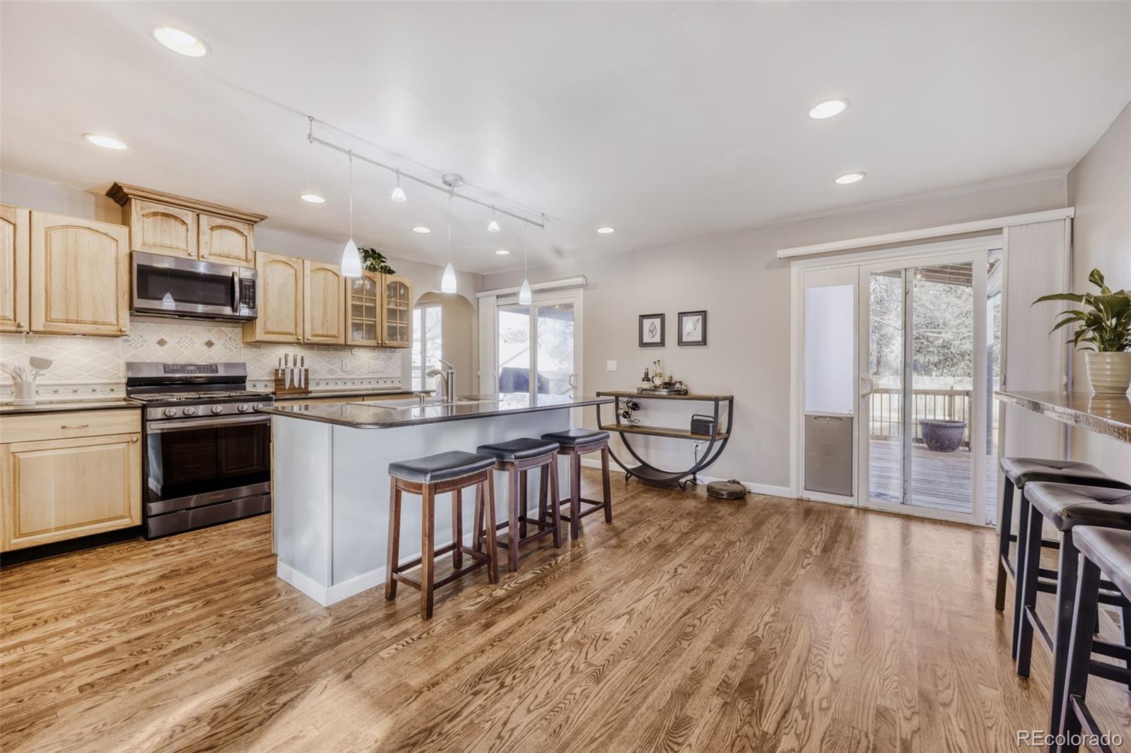 2170 S Flower Street