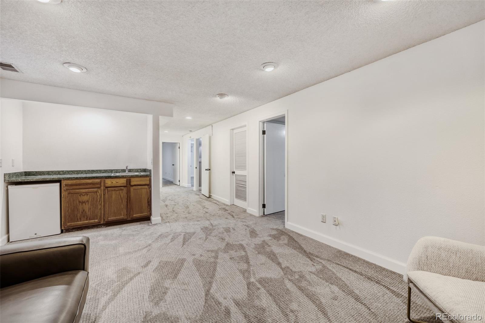 2170 S Flower Street