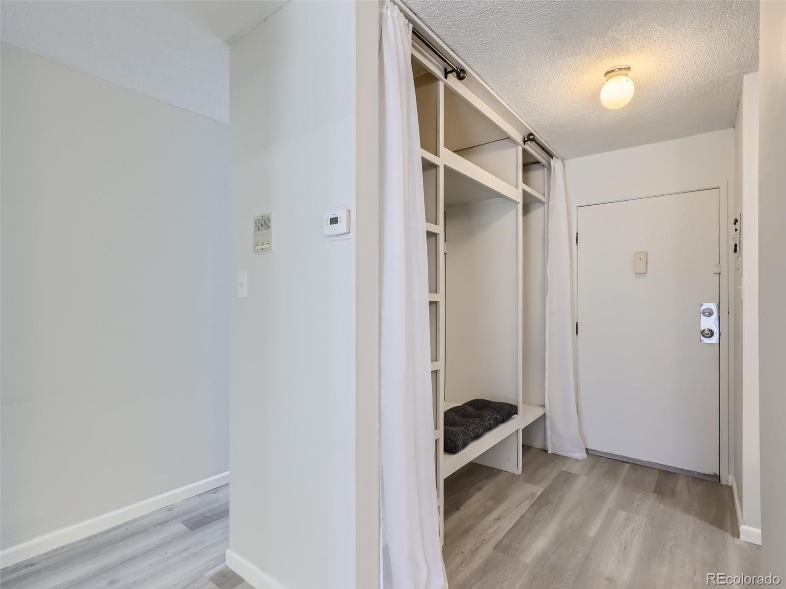 2231 S Vaughn Way Unit: 202B