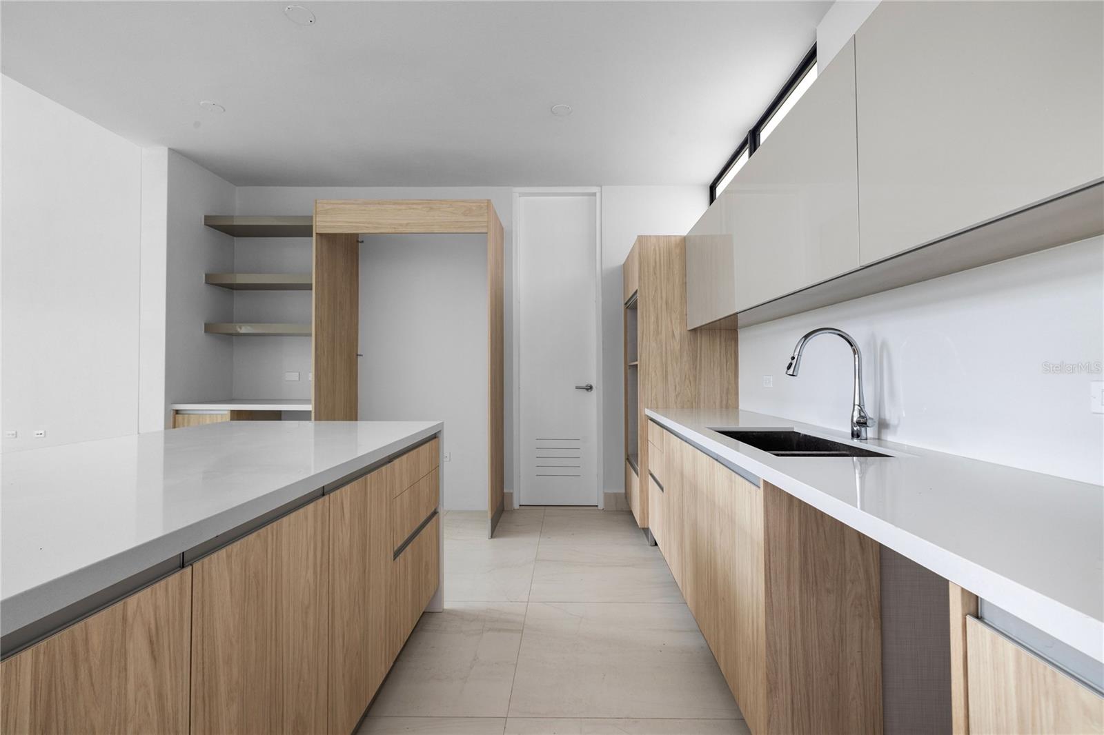 1 RIVIERA PARKVIEW