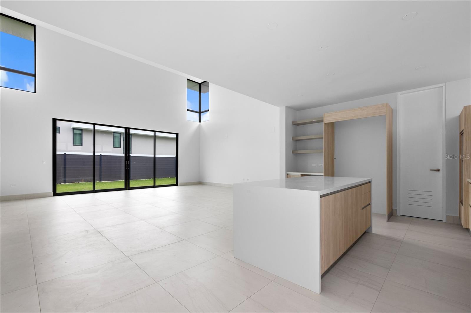 1 RIVIERA PARKVIEW
