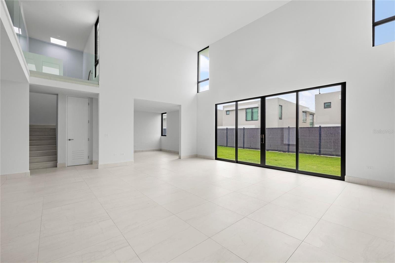 1 RIVIERA PARKVIEW