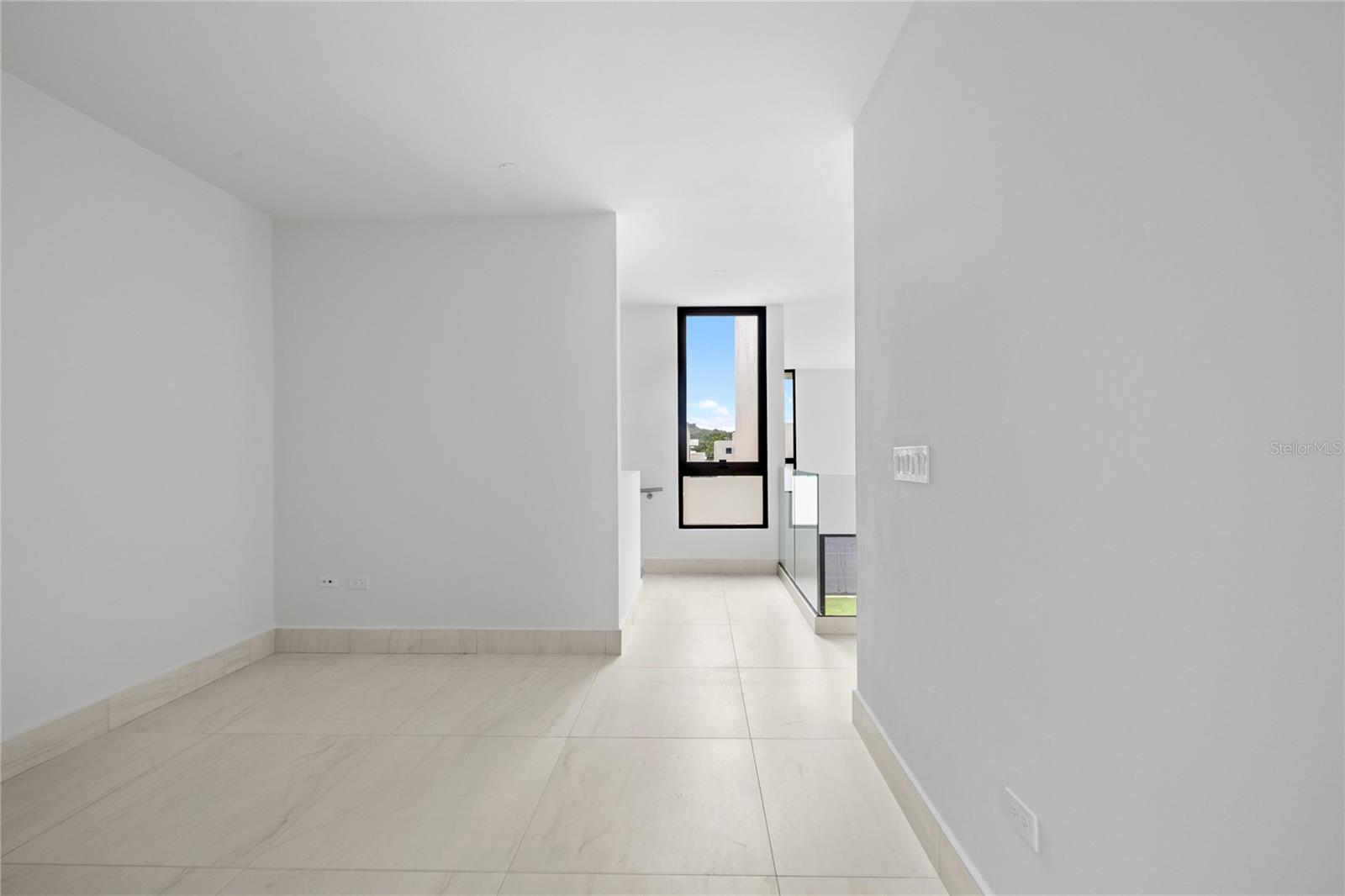 1 RIVIERA PARKVIEW