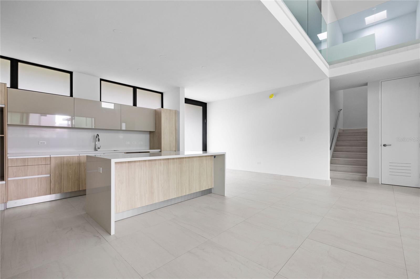 1 RIVIERA PARKVIEW