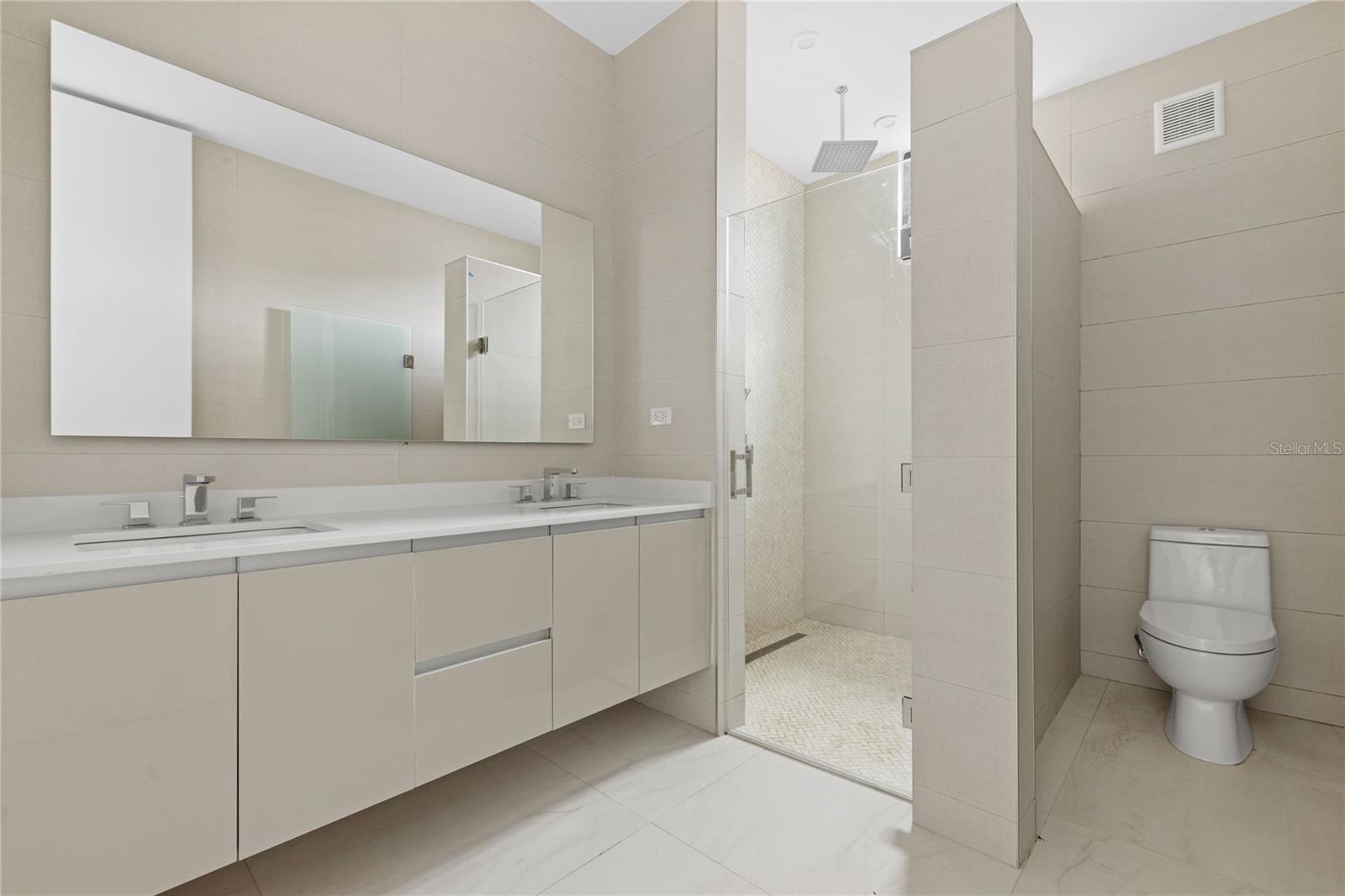 1 RIVIERA PARKVIEW