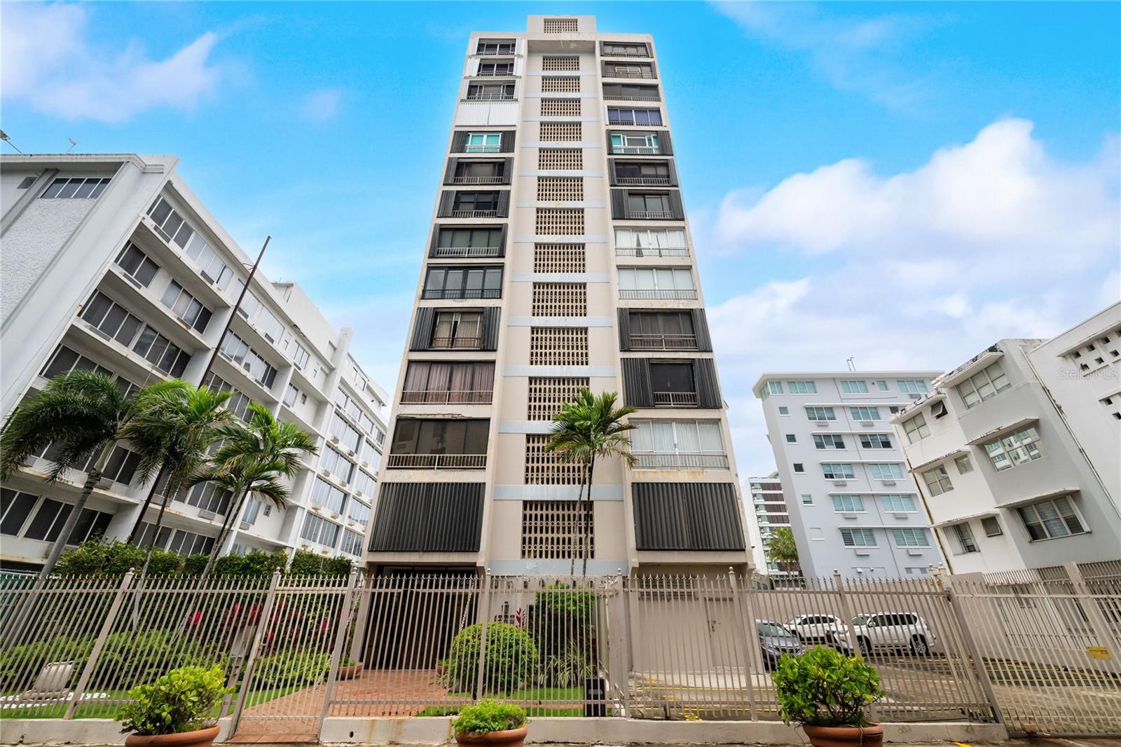 5 CLEMENCEAU ST. #602