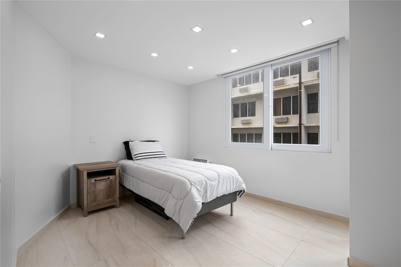 5 CLEMENCEAU ST. #602