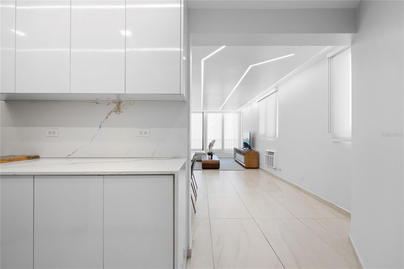 5 CLEMENCEAU ST. #602