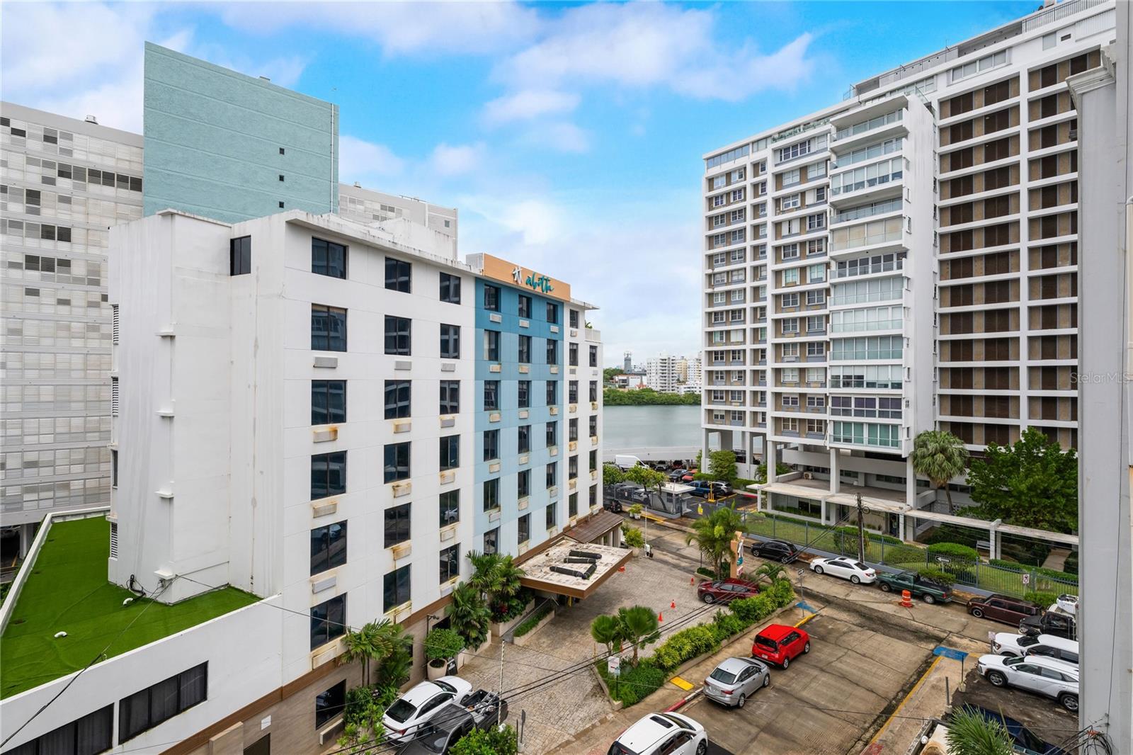 5 CLEMENCEAU ST. #602