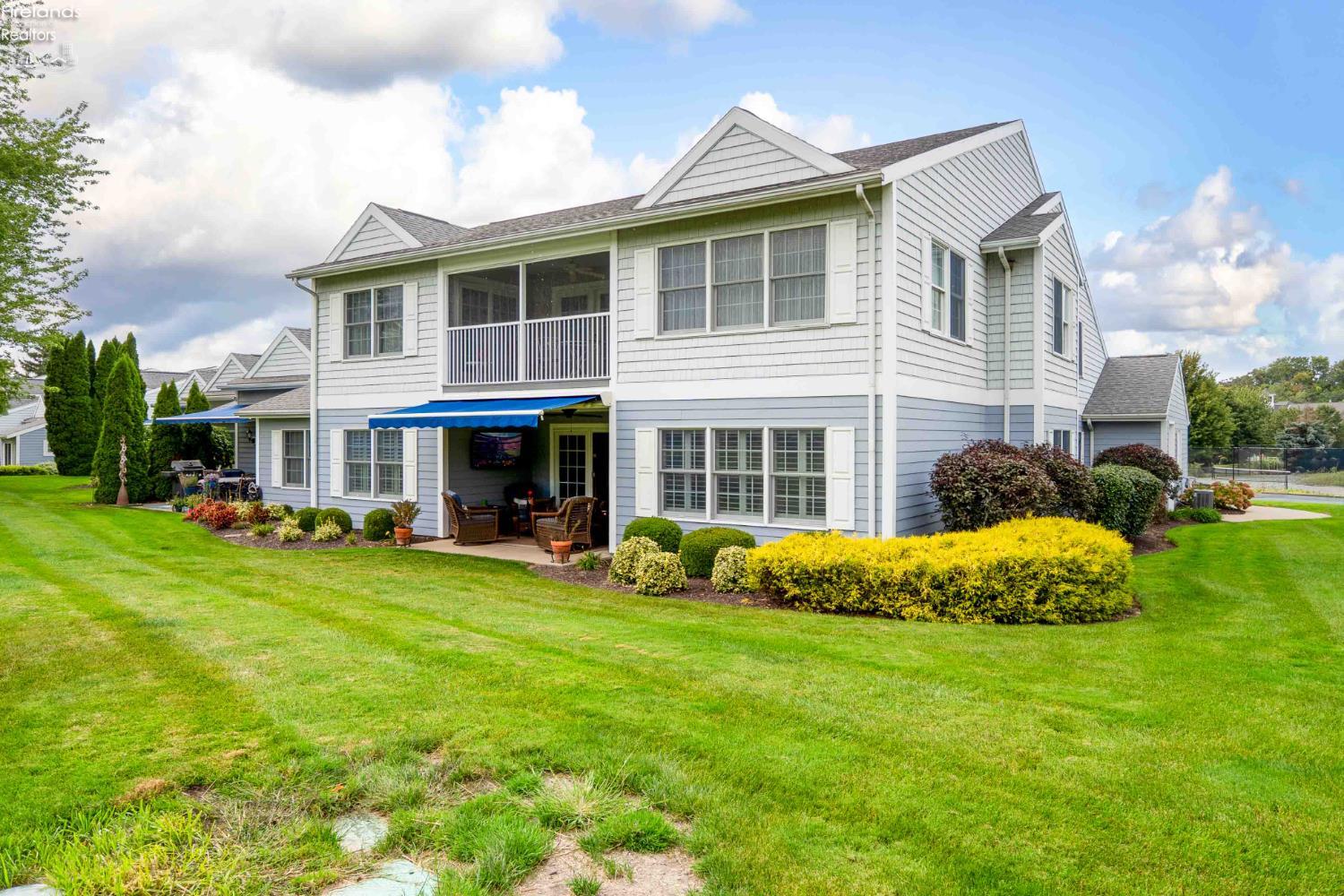 4434 E Harbors Edge Drive