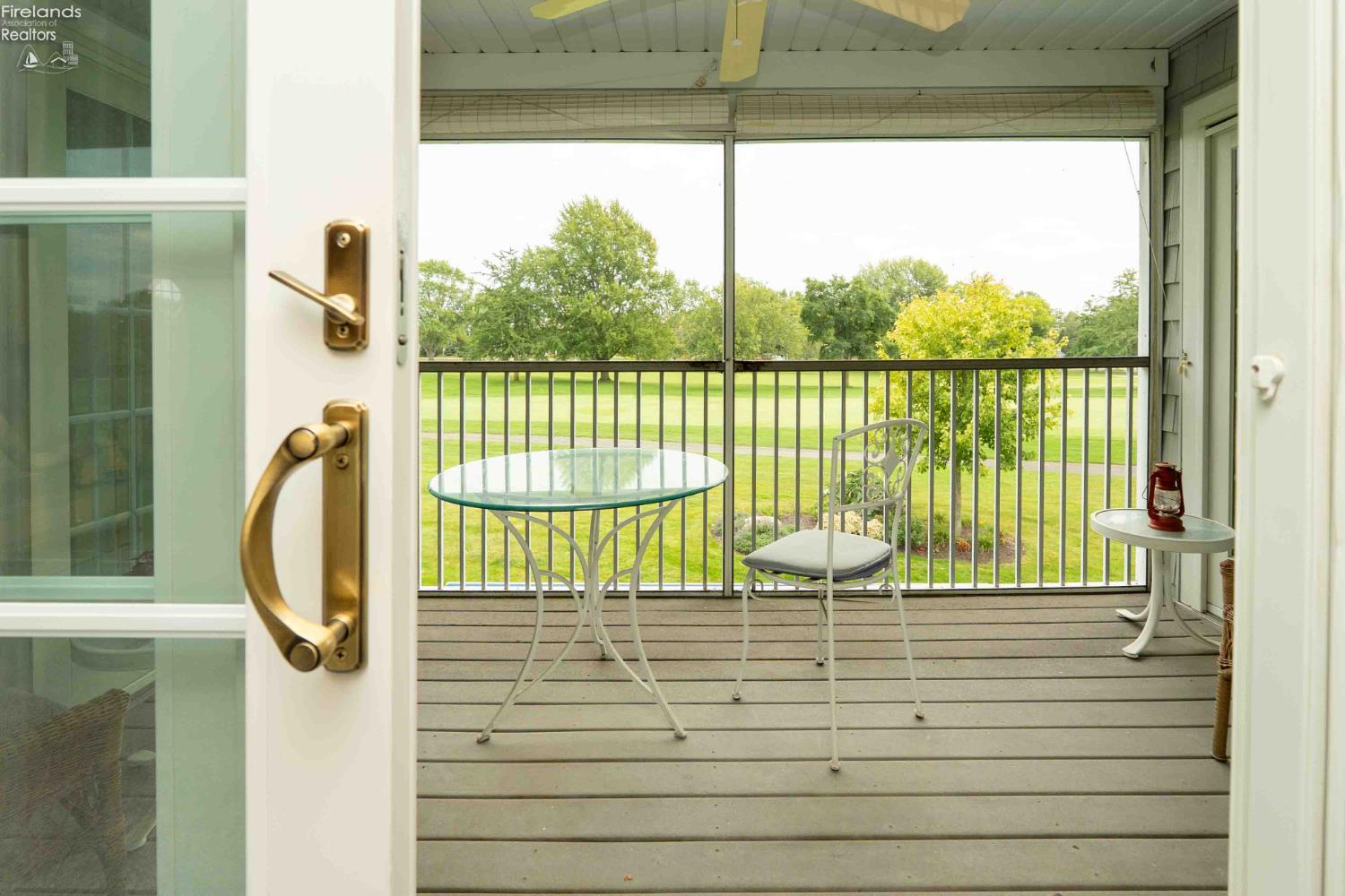 4434 E Harbors Edge Drive