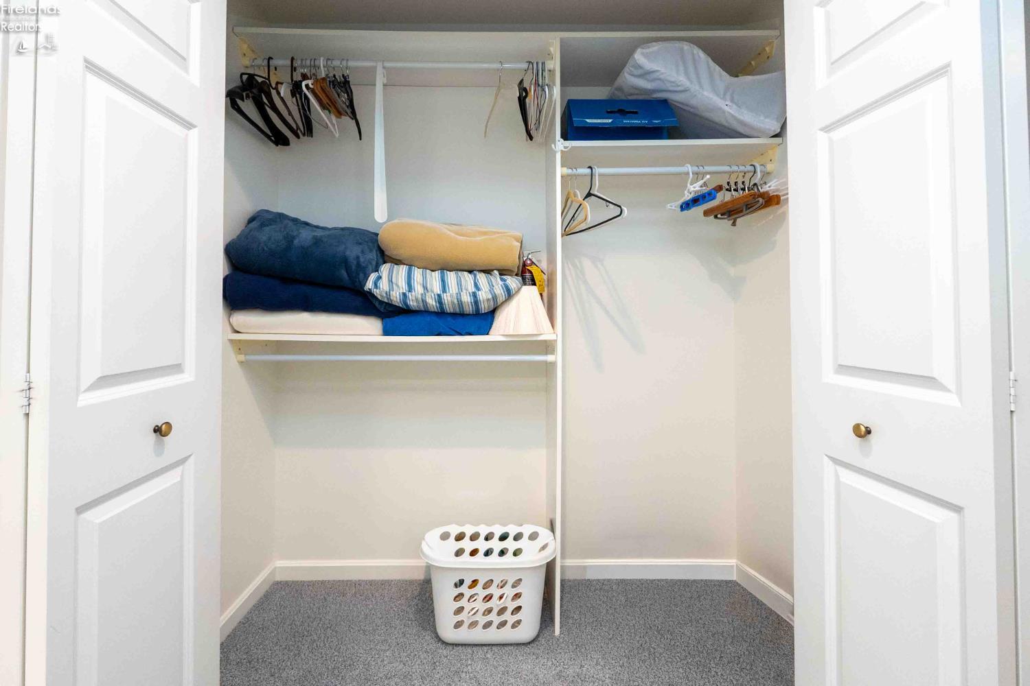 4434 E Harbors Edge Drive