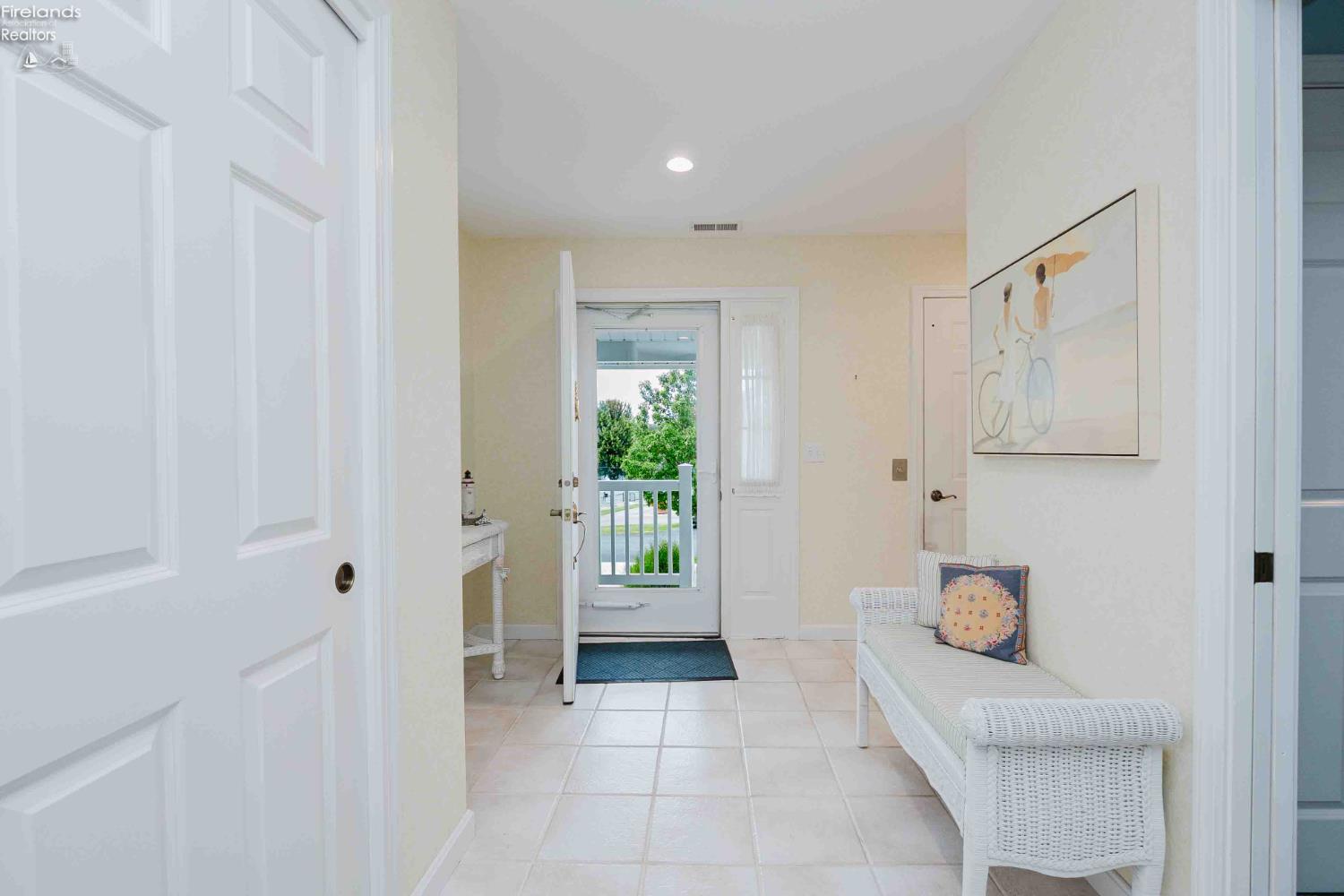 4434 E Harbors Edge Drive