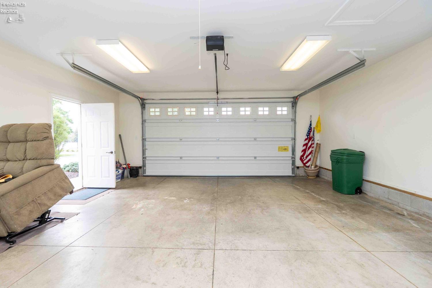 4434 E Harbors Edge Drive