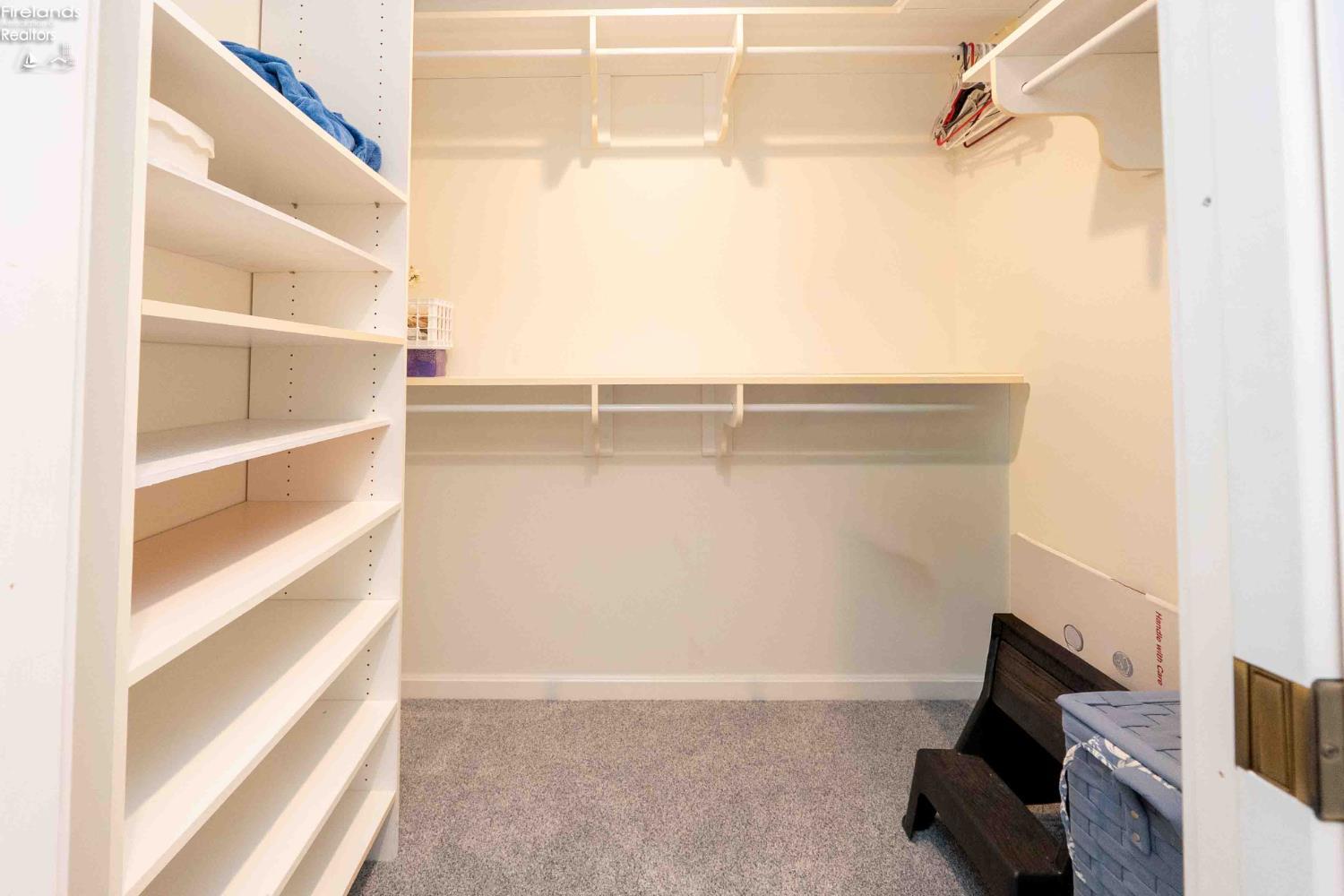 4434 E Harbors Edge Drive