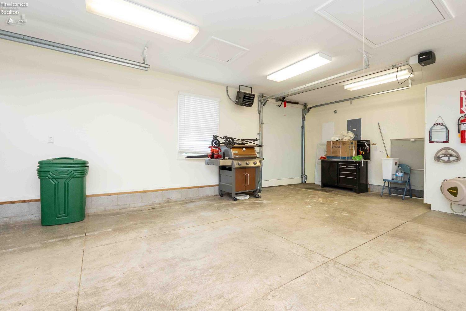 4434 E Harbors Edge Drive