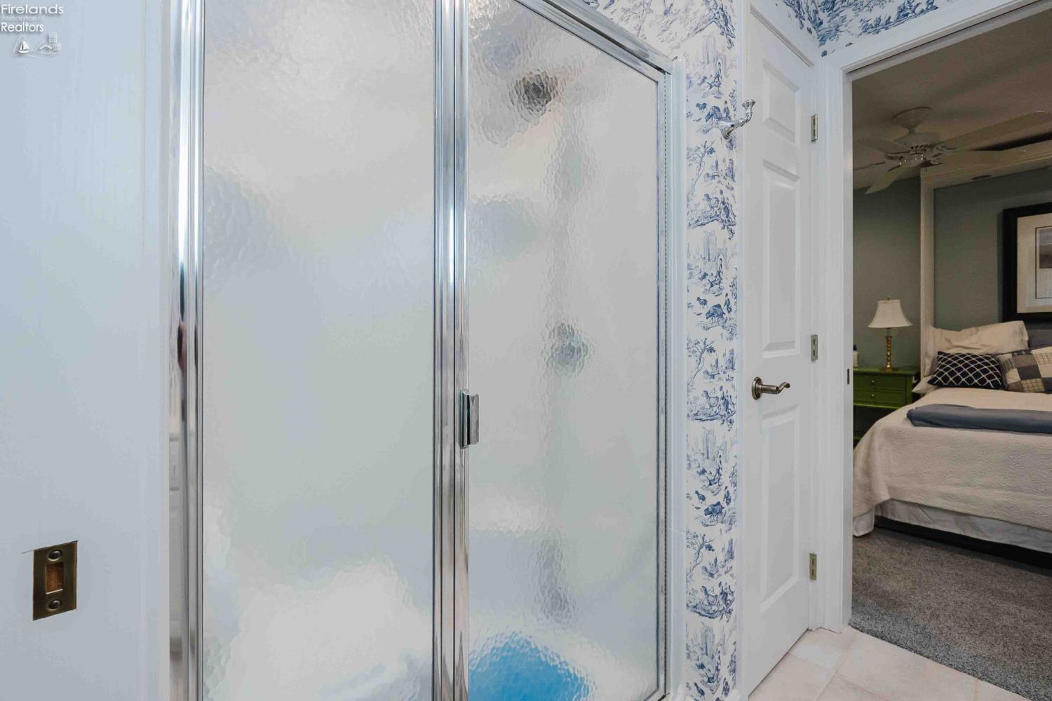 4434 E Harbors Edge Drive