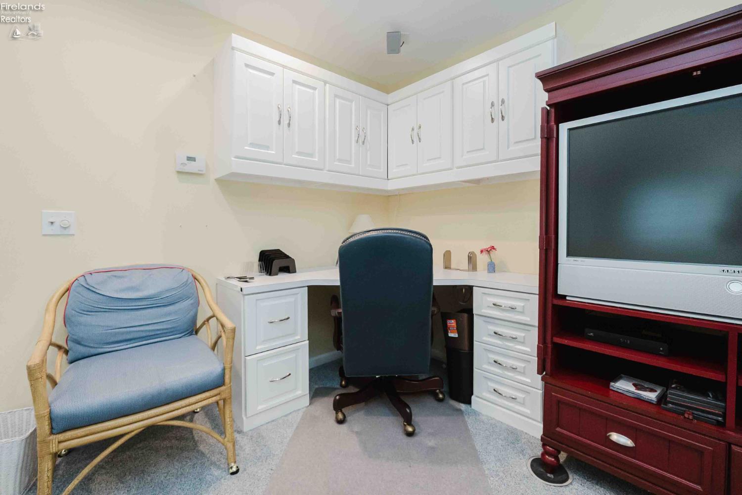 4434 E Harbors Edge Drive