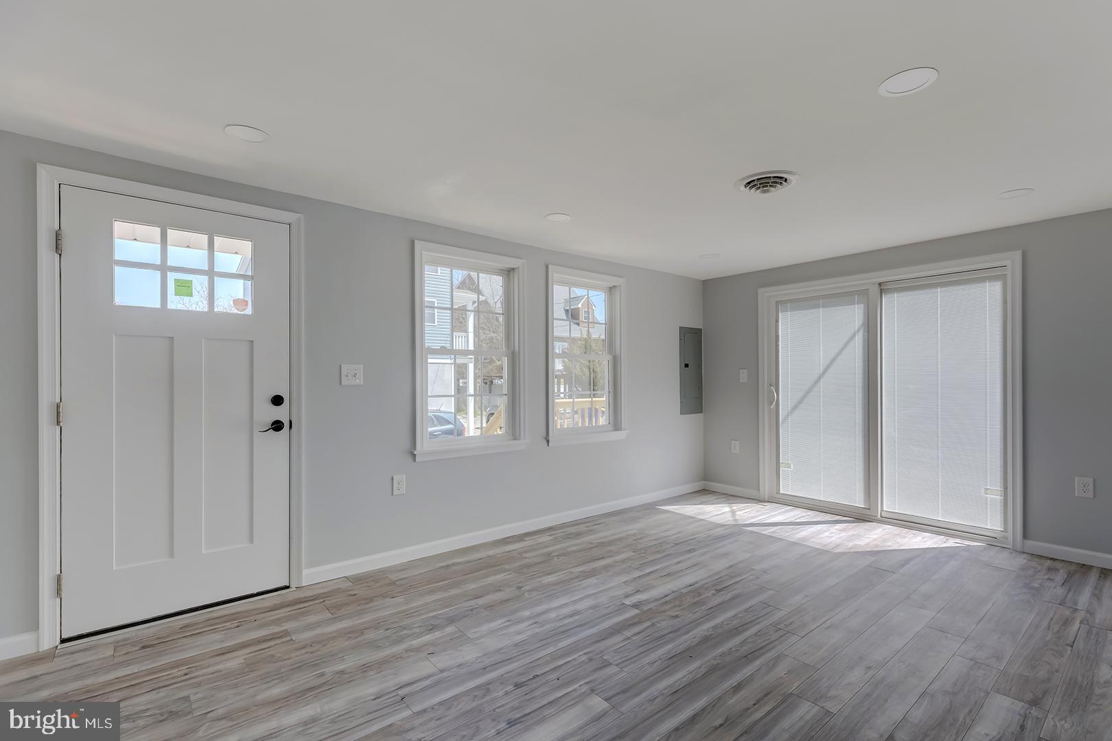 16 HUBBARD AVENUE