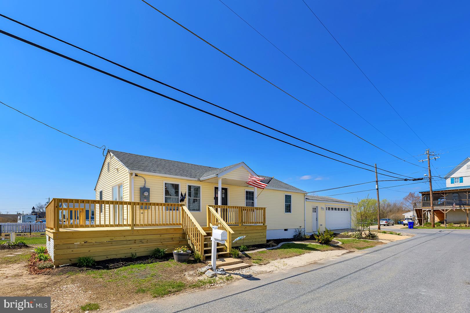 16 HUBBARD AVENUE