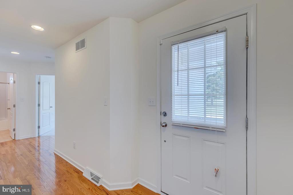 101 BUR OAK DRIVE