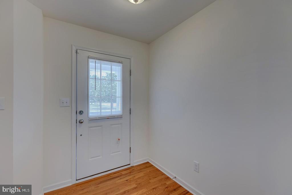 101 BUR OAK DRIVE