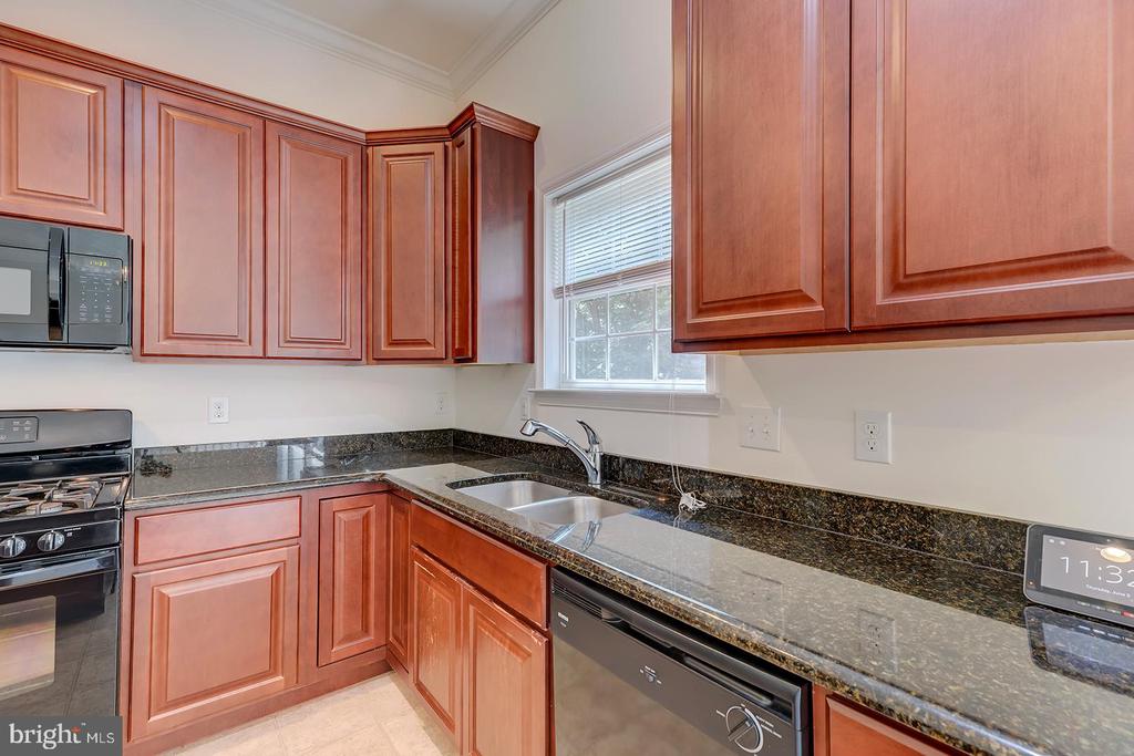 101 BUR OAK DRIVE